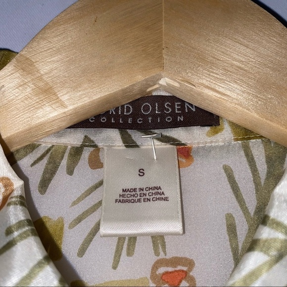 Sigrid Olsen Collection 100% Silk Tropical Palm Printed Button up Top Size Small - Picture 9 of 10